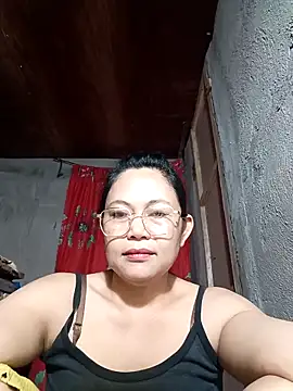 Everleigh_mom's cam snapshot