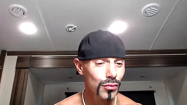 ThickD2C live sex cam