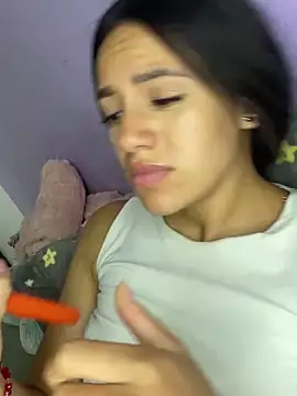 Marianahb-e's cam snapshot