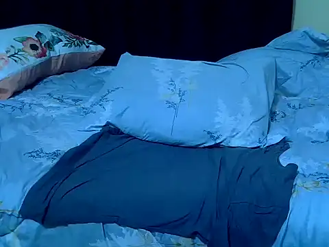 Horny-slut_'s cam snapshot