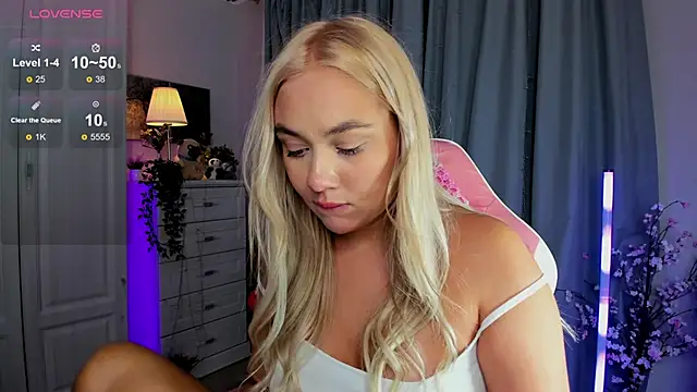 _Loneve__'s cam snapshot