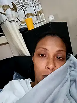 Indian-Hottie001's cam snapshot