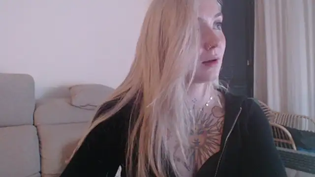 tattoobbgirl's cam snapshot