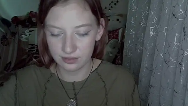 Lily_Ember's cam snapshot