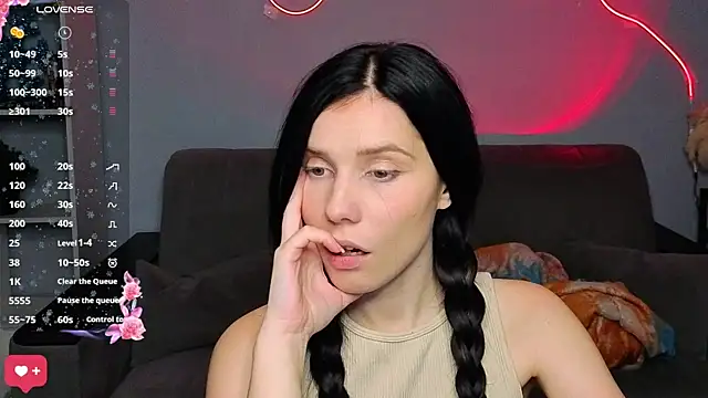 Mell_Hyees's cam snapshot