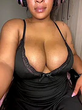 YellowHoneyDip's cam snapshot