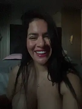 Zafira_Alabi's cam snapshot