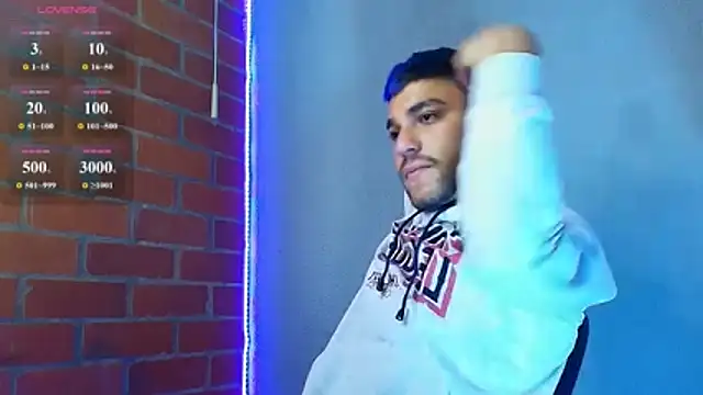 Leandro_valenzuela live sex cam