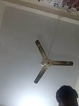 Ms_Neha_Quyen_25's cam snapshot