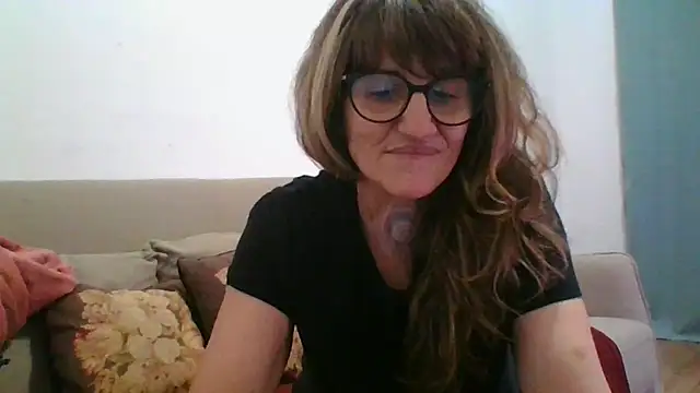 Cristy49's cam snapshot