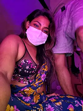 Trending_Couple's cam snapshot