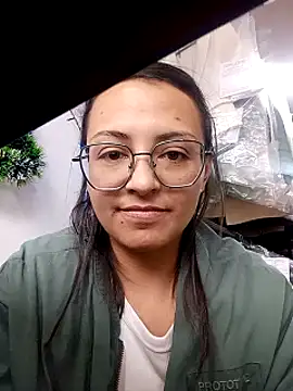 bri_ali's cam snapshot