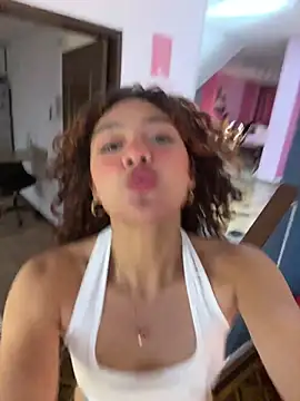 PrettyLia's cam snapshot