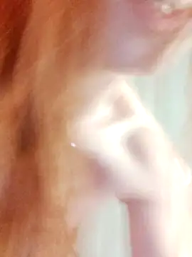 clara-francaise's cam snapshot