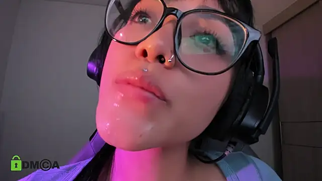 alice-rausing's cam snapshot