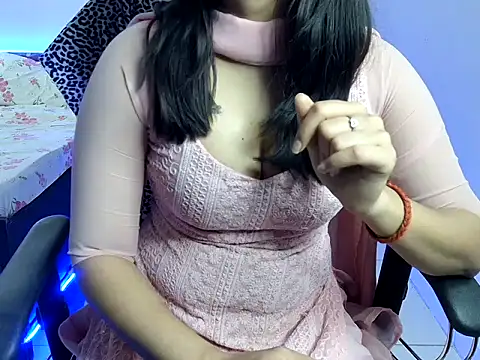 Vaani_09's cam snapshot