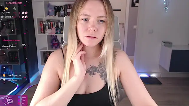 Emma_Bryan's cam snapshot