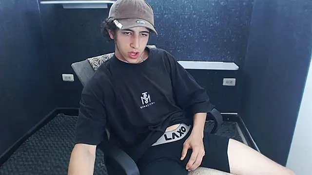 Kerverr_ live sex cam