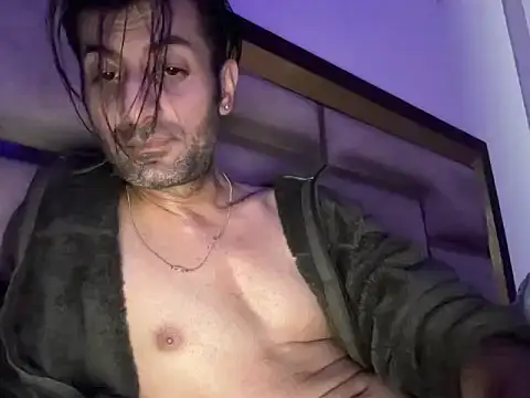 LustyDuoSecrets's cam snapshot