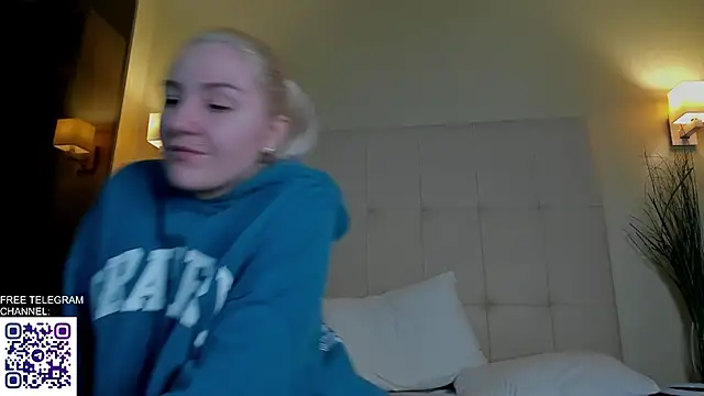 Debbie_Taylor's cam snapshot