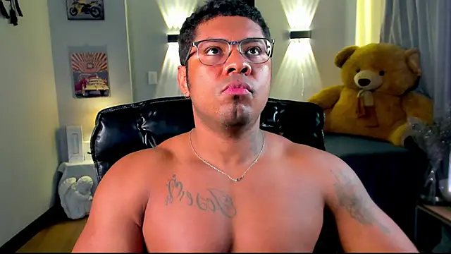 LEONHDZ's cam snapshot