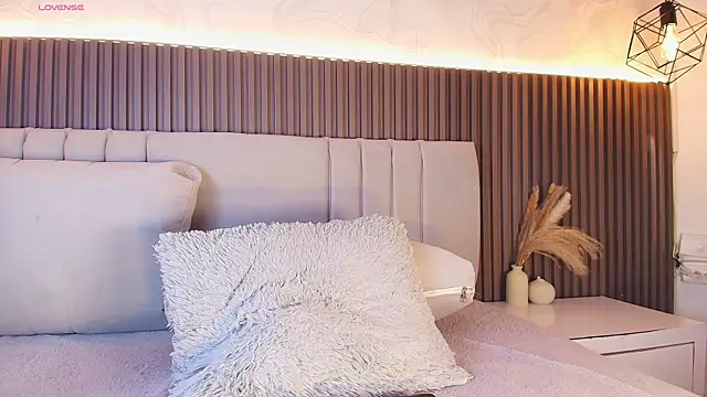 SHANONCLARK live sex cam