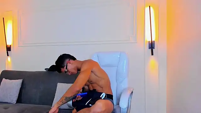 Paradise_boy_s live sex cam