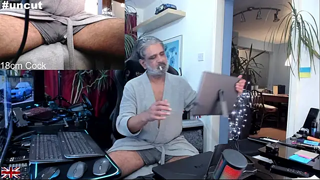 OnlineBossUK's cam snapshot