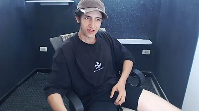 Kerverr_'s cam snapshot