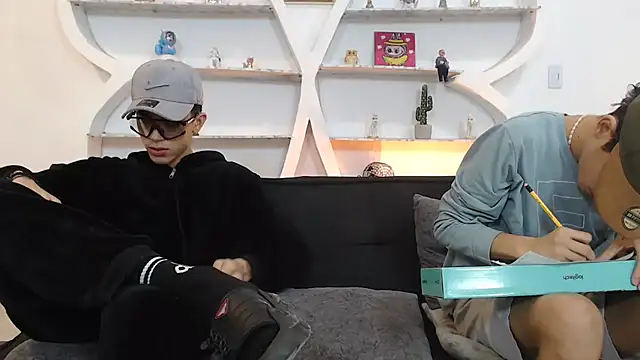 THREE_GUYS_HOT's cam snapshot