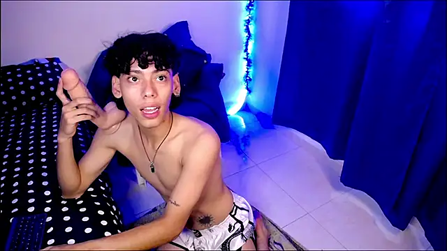 Thedoll_ethan7's cam snapshot