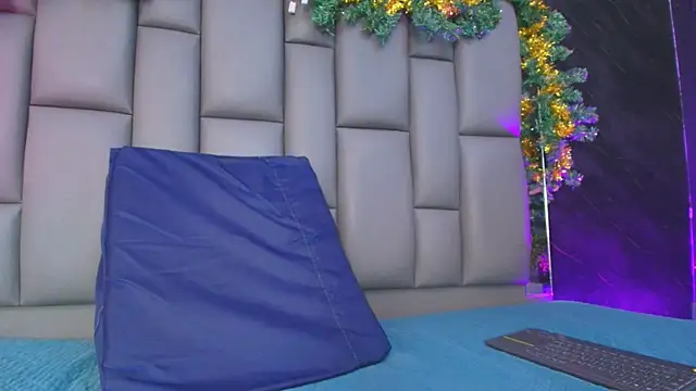 kissme_luna's cam snapshot