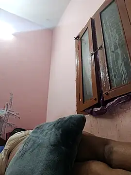 pujapujarrrr's cam snapshot