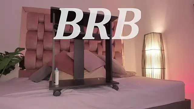 Secret_chells's cam snapshot