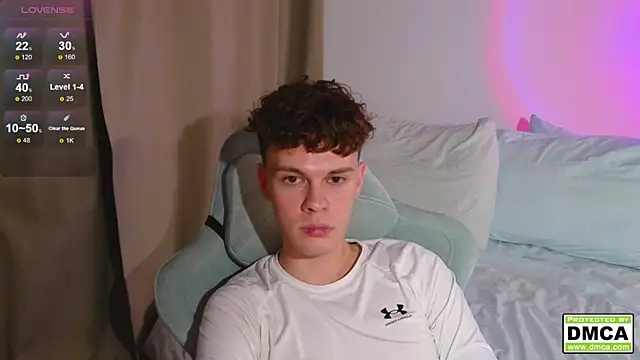 cute_thomas's cam snapshot