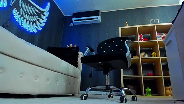 anemarieejolie's cam snapshot