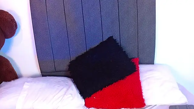 Emadelacroix's cam snapshot