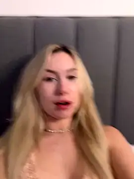 SexySaraxxoo's cam snapshot