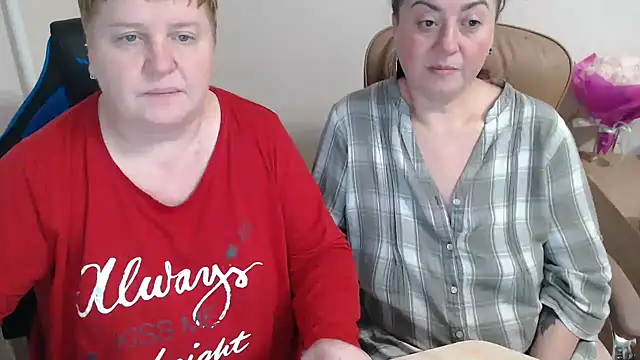 Bertie_Adeline's cam snapshot