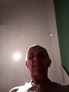 mr_english50's cam snapshot