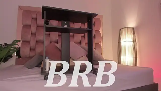 Secret_chells's cam snapshot