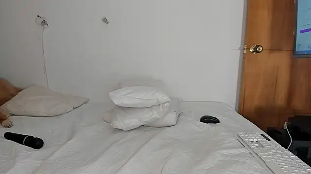 aida_rose_'s cam snapshot