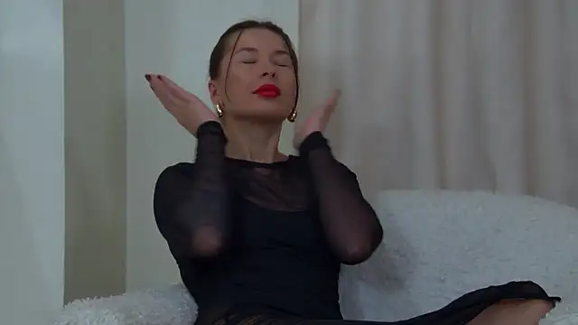 AlexandraBloom's cam snapshot