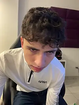 AdrianRinaldi's cam snapshot