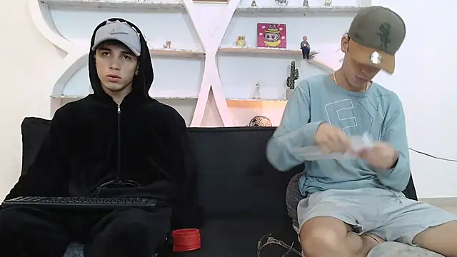 THREE_GUYS_HOT's cam snapshot