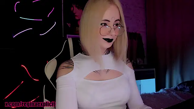 snake__bites live sex cam