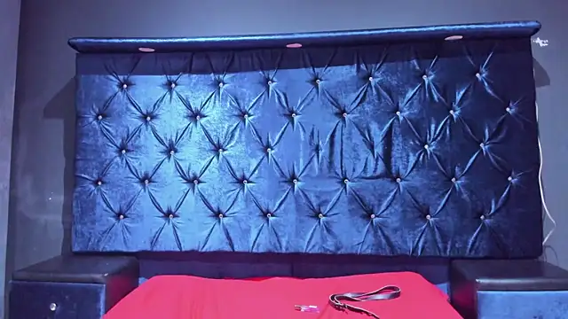 AlanandAlison's cam snapshot