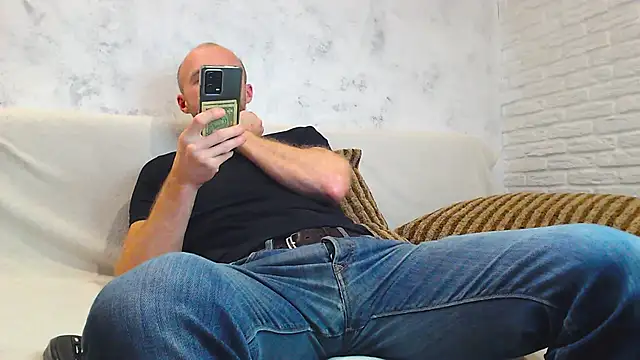 DoctorAlexx's cam snapshot