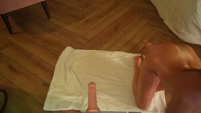 eva_fashionista's cam snapshot