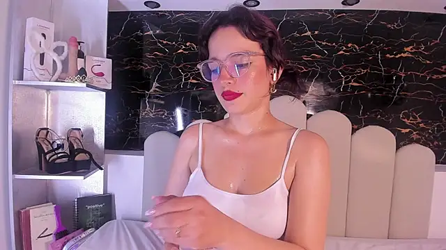 Annyrosee's cam snapshot